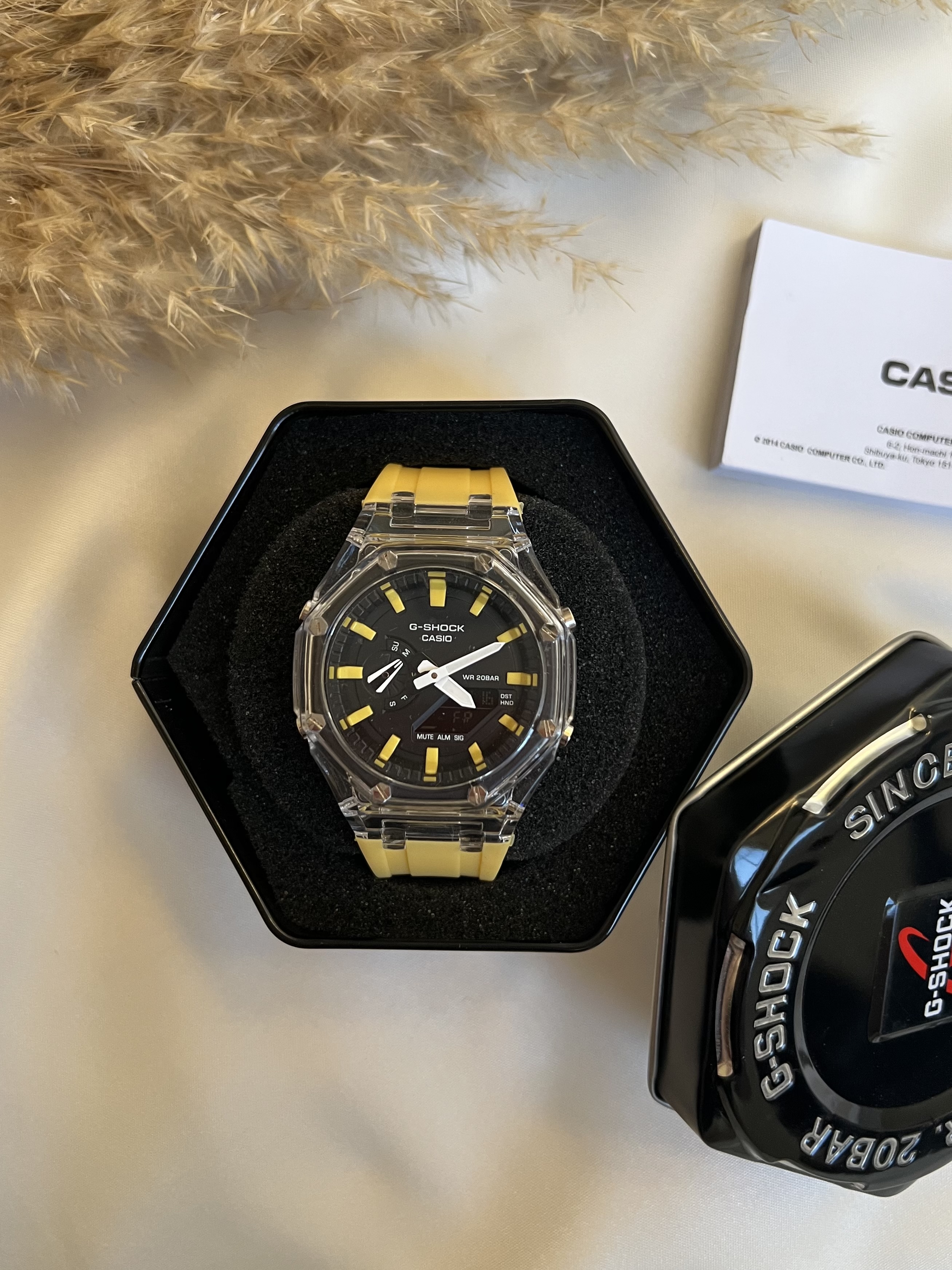 ساعت مردانه جی شاک مدل GA-2100 / زرد