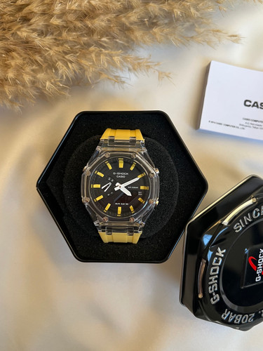 ساعت مردانه جی شاک مدل GA-2100 / زرد